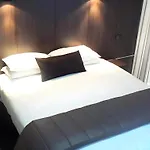 The Riccarton Hotel