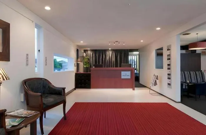The Riccarton Hotel